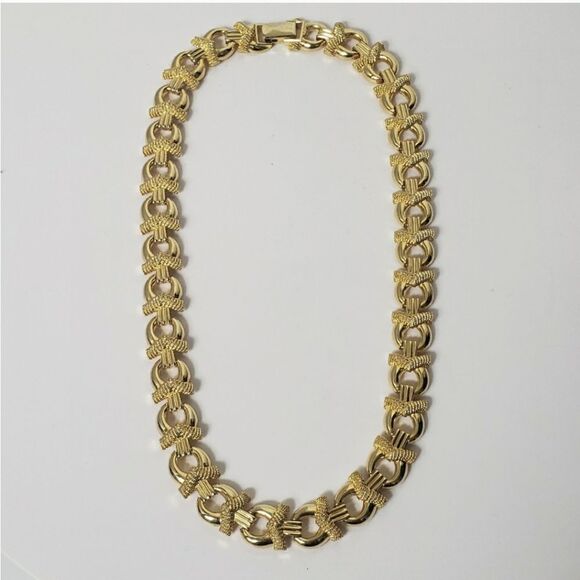 GOLDTONE CHUNKY LINK Necklace & Earrings Set Classic Jewelry - Picture 6 of 7